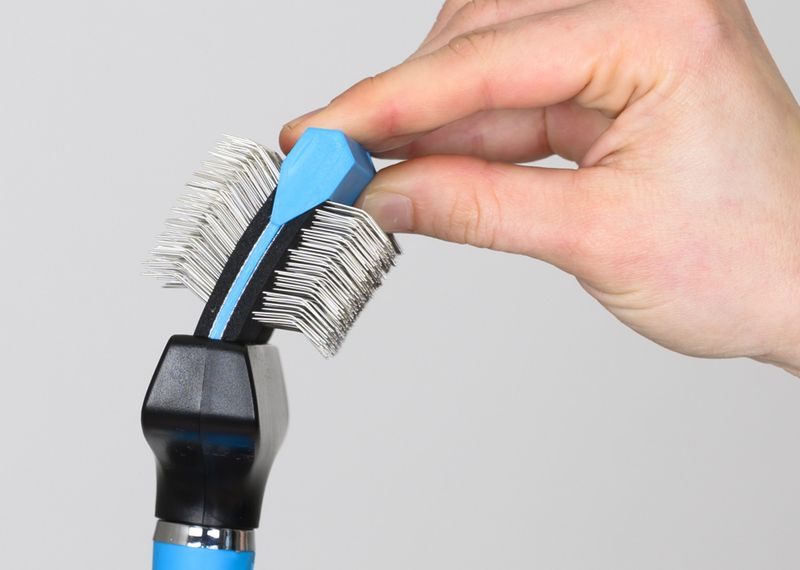 Show Tech+ Flex Groom Professional Slicker - Single, Firm