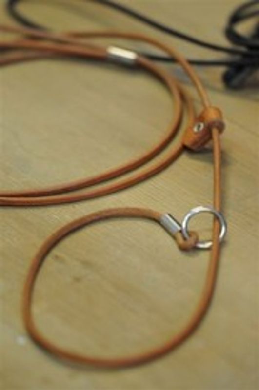 Utstillingsline 4mm lær m/ring